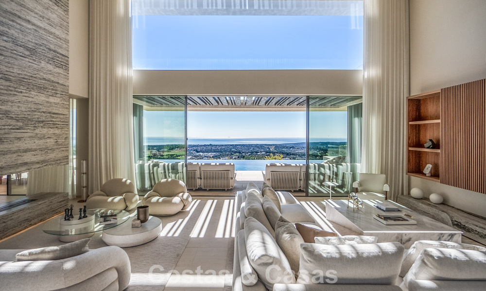 Nieuwe, gesofisticeerde luxevilla te koop in een private, permanent bewaakte gemeenschap van Sotogrande, Costa del Sol 779294