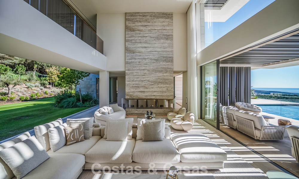 Nieuwe, gesofisticeerde luxevilla te koop in een private, permanent bewaakte gemeenschap van Sotogrande, Costa del Sol 779298