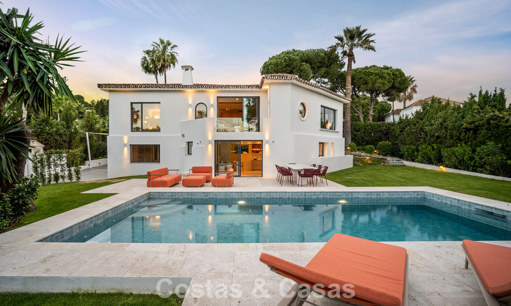 Instapklare luxevilla met moderne, Andalusische architectuur te koop gelegen in het hart van Nueva Andalucia, Marbella 779484