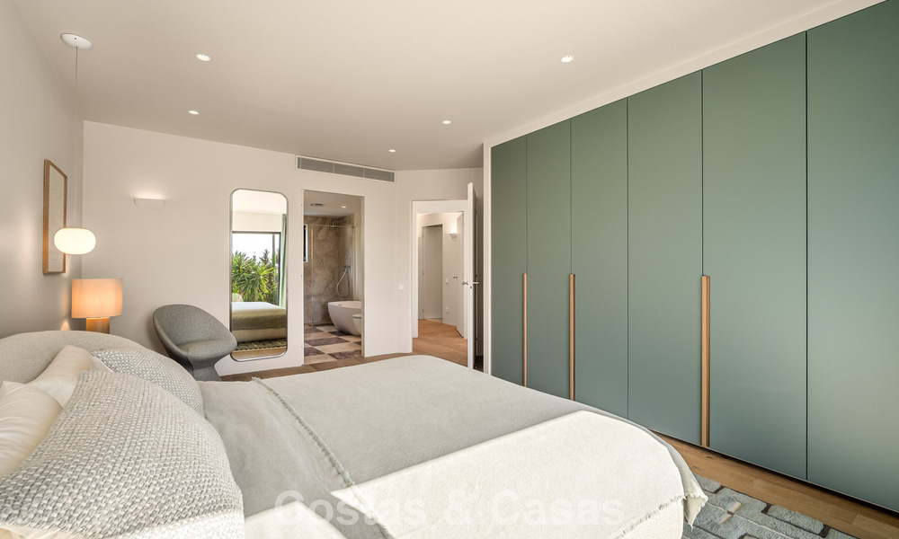 Instapklare luxevilla met moderne, Andalusische architectuur te koop gelegen in het hart van Nueva Andalucia, Marbella 779498