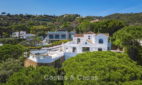 Prestigieus gerenoveerde villa te koop in de geprefereerde, gated urbanisatie van El Madroñal in Marbella - Benahavis 779565
