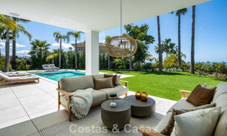 Royale villa met luxueus, mediterrane architectuur te koop, grenzend aan de golfbaan in Marbella - Benahavis 779652 