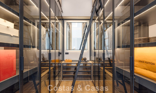 Royale villa met luxueus, mediterrane architectuur te koop, grenzend aan de golfbaan in Marbella - Benahavis 779659 