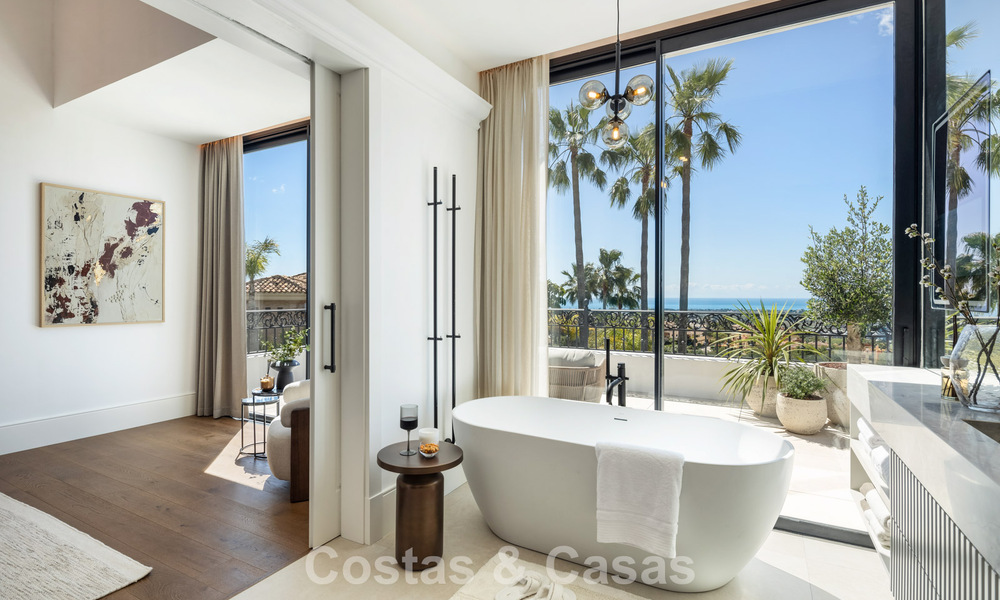 Royale villa met luxueus, mediterrane architectuur te koop, grenzend aan de golfbaan in Marbella - Benahavis 779661