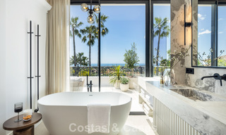 Royale villa met luxueus, mediterrane architectuur te koop, grenzend aan de golfbaan in Marbella - Benahavis 779662 