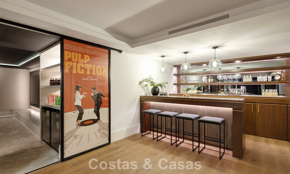 Royale villa met luxueus, mediterrane architectuur te koop, grenzend aan de golfbaan in Marbella - Benahavis 779673