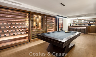 Royale villa met luxueus, mediterrane architectuur te koop, grenzend aan de golfbaan in Marbella - Benahavis 779674 