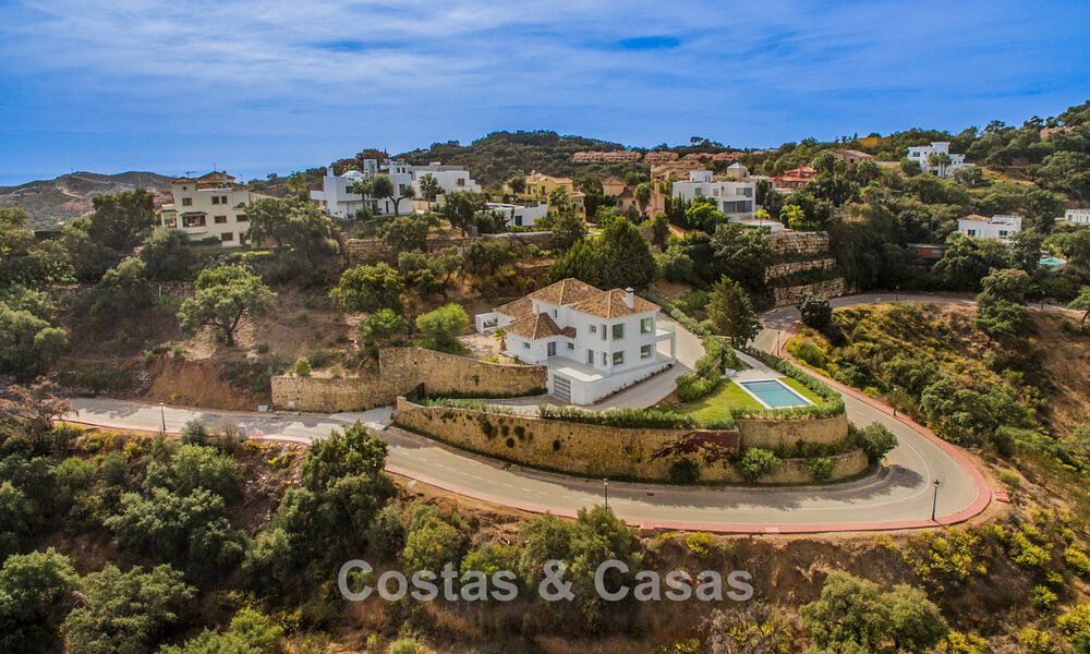 Ruime villa met een moderne, mediterrane bouwstijl te koop ten oosten van Marbella centrum 779837