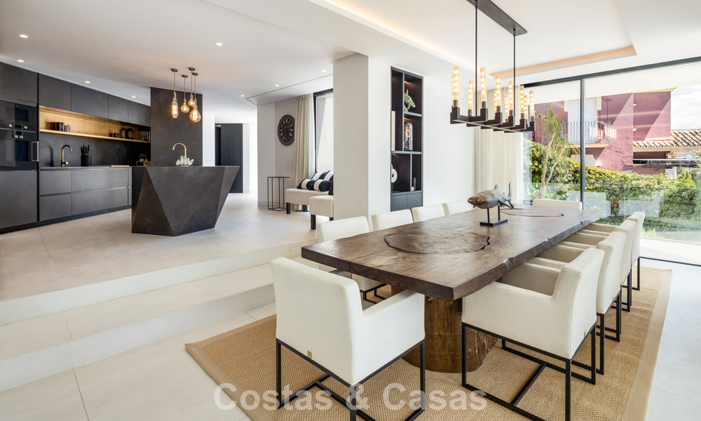 Avant-garde desginervilla met panoramisch zeezicht te koop in een gated community in Benahavis - Marbella 780006