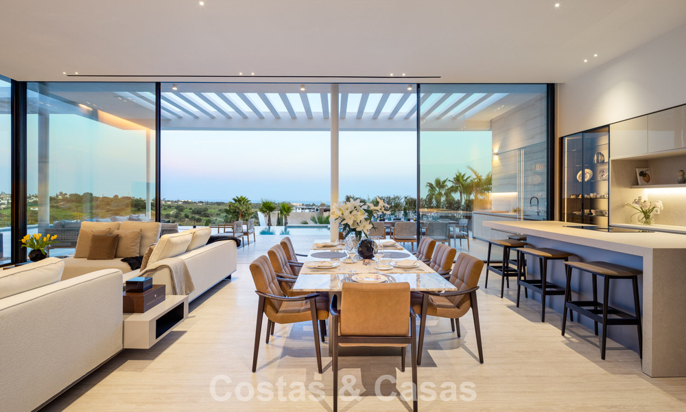 High-end luxevilla met panoramische vergezichten te koop in een golfresort op de Golden Mile in Benahavis - Marbella 780109