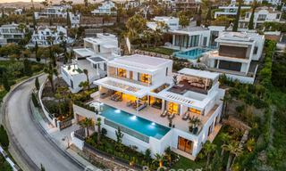 High-end luxevilla met panoramische vergezichten te koop in een golfresort op de Golden Mile in Benahavis - Marbella 780113 