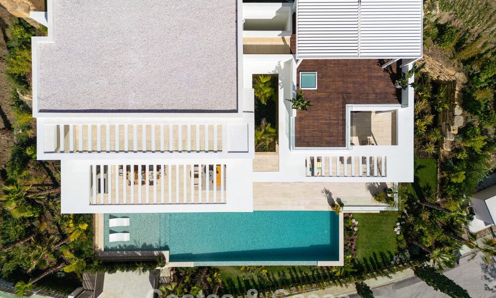 High-end luxevilla met panoramische vergezichten te koop in een golfresort op de Golden Mile in Benahavis - Marbella 780116