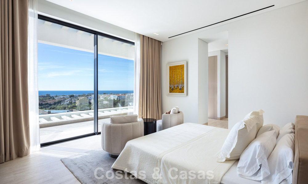 High-end luxevilla met panoramische vergezichten te koop in een golfresort op de Golden Mile in Benahavis - Marbella 780121
