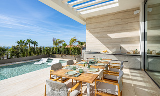High-end luxevilla met panoramische vergezichten te koop in een golfresort op de Golden Mile in Benahavis - Marbella 780125 