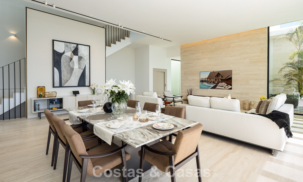 High-end luxevilla met panoramische vergezichten te koop in een golfresort op de Golden Mile in Benahavis - Marbella 780132