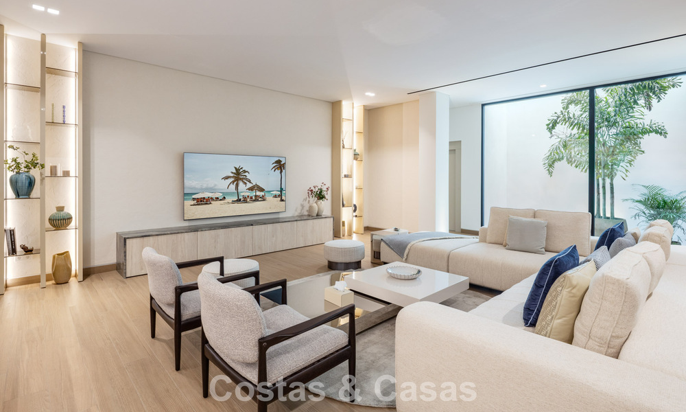 High-end luxevilla met panoramische vergezichten te koop in een golfresort op de Golden Mile in Benahavis - Marbella 780140