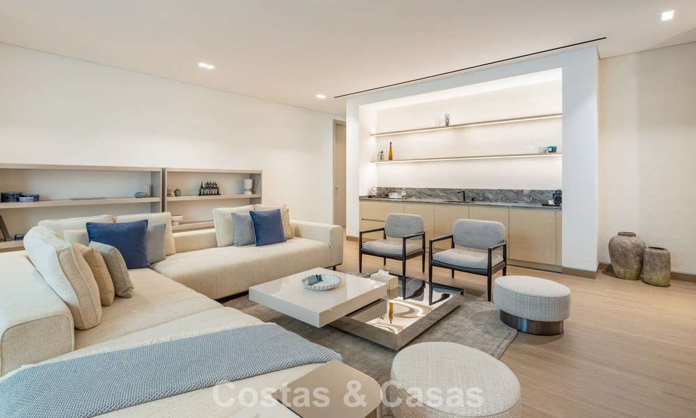 High-end luxevilla met panoramische vergezichten te koop in een golfresort op de Golden Mile in Benahavis - Marbella 780141