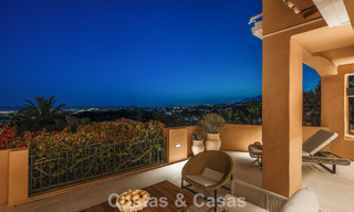 Eersteklas appartement met panoramisch zeezicht te koop in Nueva Andalucia’s golfvallei, Marbella 780261 