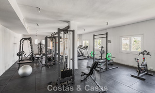 Eersteklas appartement met panoramisch zeezicht te koop in Nueva Andalucia’s golfvallei, Marbella 780285 