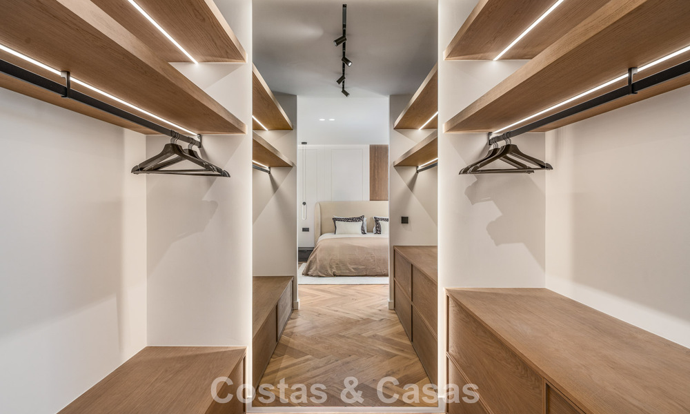 Instapklaar, modernistisch gerenoveerd herenhuis te koop in een gated community in La Quinta, Benahavis - Marbella 780310