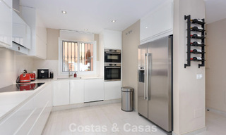 Ruim verhoogd tuinappartement met panoramisch zeezicht te koop in Benahavis - Marbella 780234 