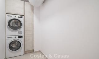 4-slaapkamer luxe appartement te koop in een beveiligd complex direct aan de golfbaan in Nueva Andalucia, Marbella 780348 