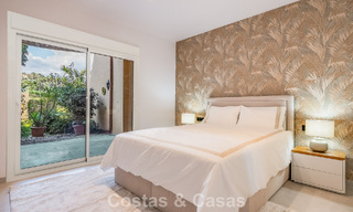 4-slaapkamer luxe appartement te koop in een beveiligd complex direct aan de golfbaan in Nueva Andalucia, Marbella 780349 