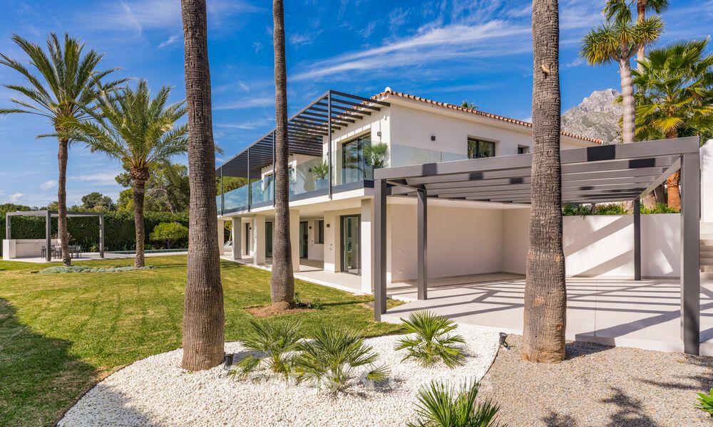 Eigentijdse, mediterrane villa met moderne accenten te koop aan Marbella’s Golden Mile 780399