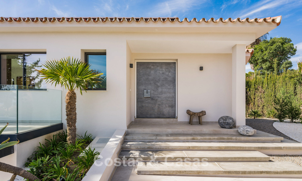 Eigentijdse, mediterrane villa met moderne accenten te koop aan Marbella’s Golden Mile 780402