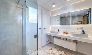 Charmant hoekhuis te koop in een exclusieve urbanisatie op de Golden Mile van Marbella 780479 