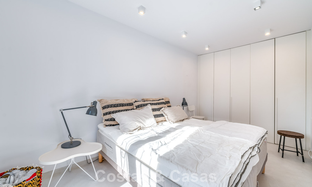 Charmant hoekhuis te koop in een exclusieve urbanisatie op de Golden Mile van Marbella 780482