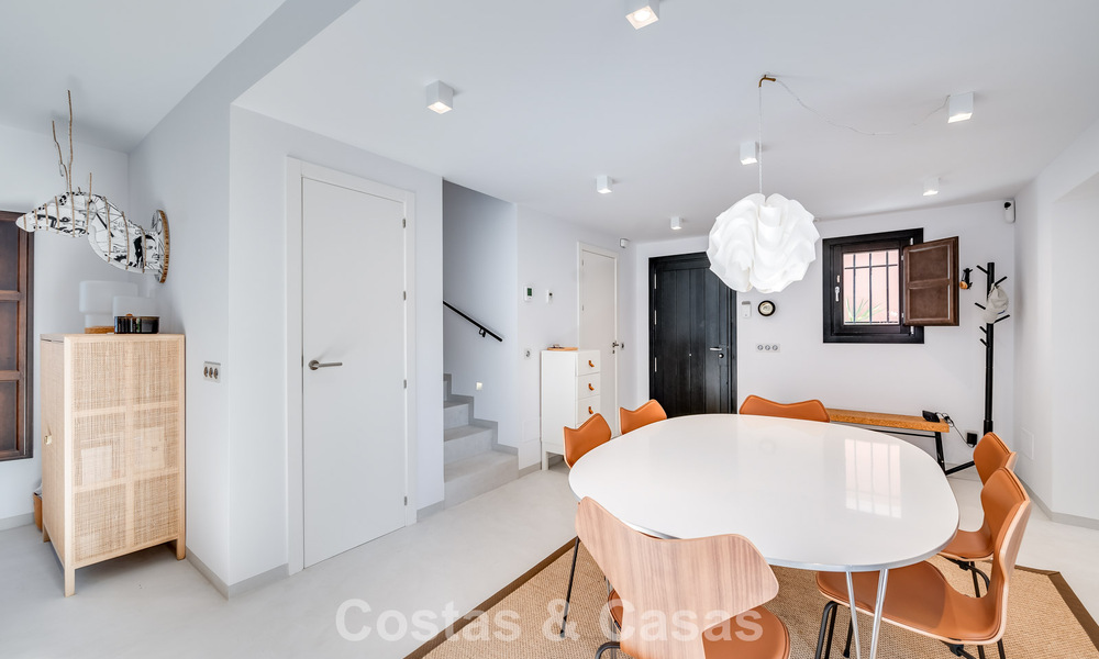 Charmant hoekhuis te koop in een exclusieve urbanisatie op de Golden Mile van Marbella 780487