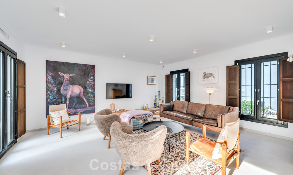 Charmant hoekhuis te koop in een exclusieve urbanisatie op de Golden Mile van Marbella 780488