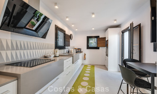 Charmant hoekhuis te koop in een exclusieve urbanisatie op de Golden Mile van Marbella 780491 