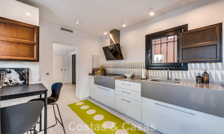 Charmant hoekhuis te koop in een exclusieve urbanisatie op de Golden Mile van Marbella 780493 