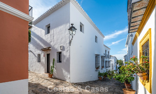 Charmant hoekhuis te koop in een exclusieve urbanisatie op de Golden Mile van Marbella 780498 