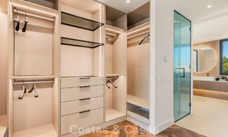 Gloednieuwe, mediterrane luxevilla te koop, dicht bij voorzieningen aan de oostkant van Marbella 780509 