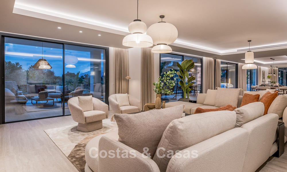 Gloednieuwe, mediterrane luxevilla te koop, dicht bij voorzieningen aan de oostkant van Marbella 780516