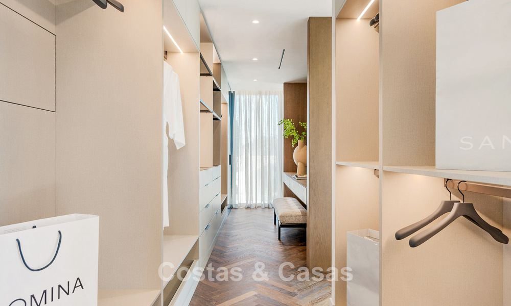 Gloednieuwe, mediterrane luxevilla te koop, dicht bij voorzieningen aan de oostkant van Marbella 780524