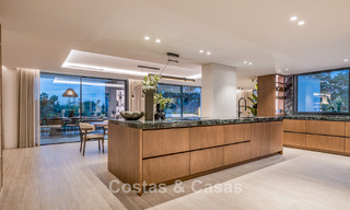 Gloednieuwe, mediterrane luxevilla te koop, dicht bij voorzieningen aan de oostkant van Marbella 780527 