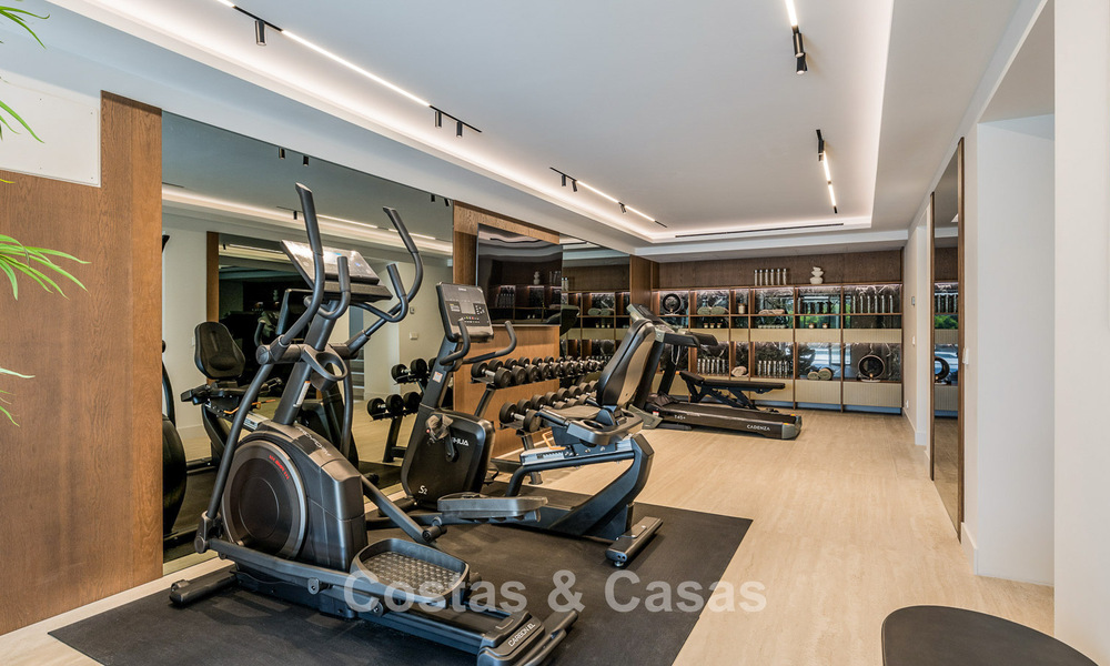 Gloednieuwe, mediterrane luxevilla te koop, dicht bij voorzieningen aan de oostkant van Marbella 780528