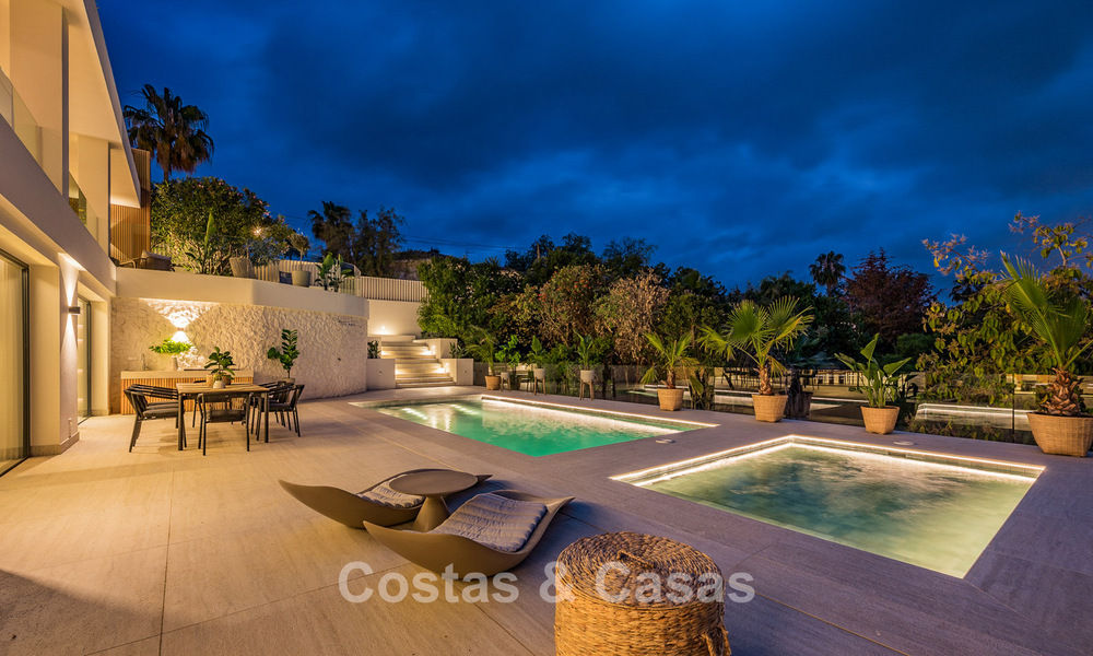 Gloednieuwe, mediterrane luxevilla te koop, dicht bij voorzieningen aan de oostkant van Marbella 780529