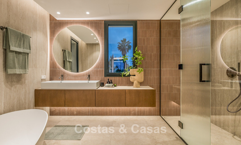 Gloednieuwe, mediterrane luxevilla te koop, dicht bij voorzieningen aan de oostkant van Marbella 780540