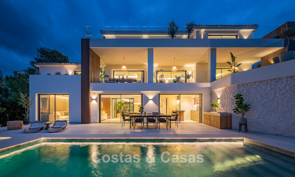 Gloednieuwe, mediterrane luxevilla te koop, dicht bij voorzieningen aan de oostkant van Marbella 780552