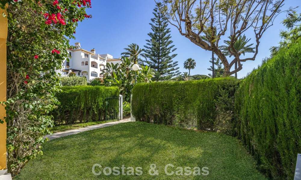 Gerenoveerd 3-slaapkamer tuinappartement op loopafstand van Puerto Banus in Nueva Andalucia, Marbella 780671
