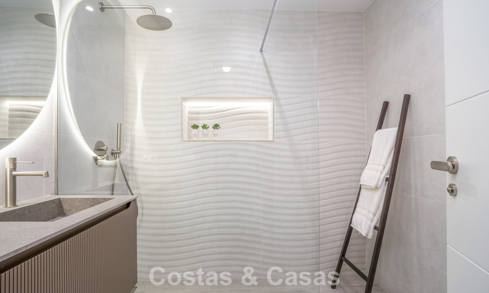 Gerenoveerd 3-slaapkamer tuinappartement op loopafstand van Puerto Banus in Nueva Andalucia, Marbella 780697