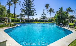 Gerenoveerd 3-slaapkamer tuinappartement op loopafstand van Puerto Banus in Nueva Andalucia, Marbella 780705 