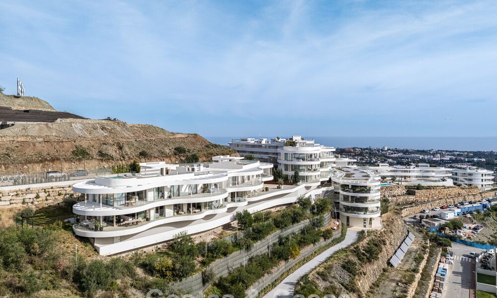 Superieur tuinappartement met panoramisch zeezicht te koop in La Quinta, Marbella - Benahavis 780734