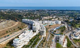 Superieur tuinappartement met panoramisch zeezicht te koop in La Quinta, Marbella - Benahavis 780735 