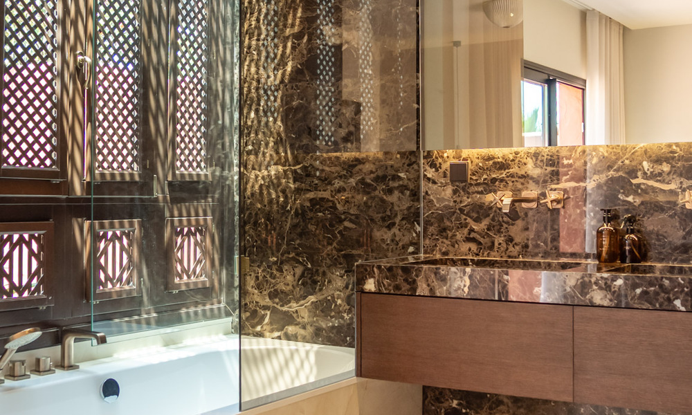 Luxueus gerenoveerd herenhuis in een mediterrane bouwstijl te koop op de Golden Mile van Marbella 782941